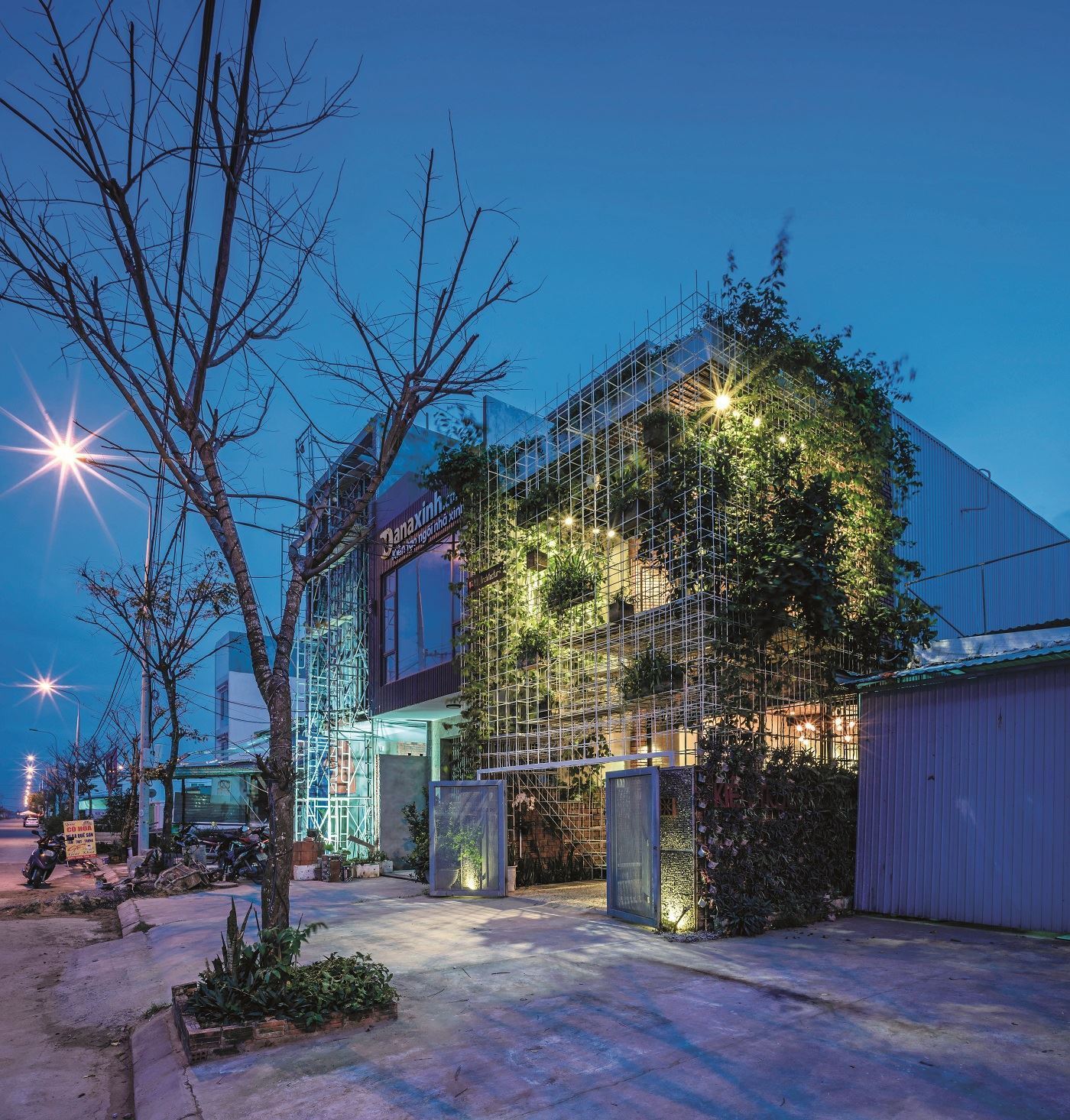 Phong house: “Đánh thức ngôi nhà bỏ hoang”