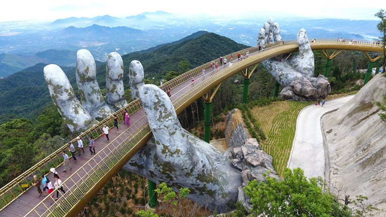 GOLD BRIDGE - Táo bạo từ ý tưởng đến thiết kế và thực hiện