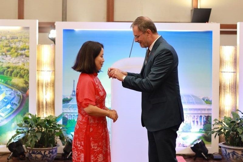 Lễ trao Huân chương Cành cọ Hàn lâm