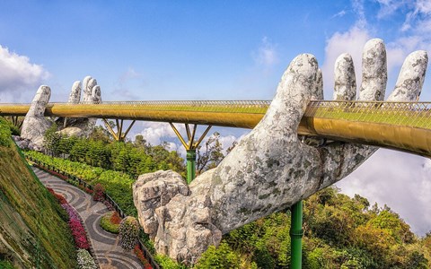 TALA — văn phòng cảnh quan Việt đứng sau Cầu Vàng Bà Nà Hills