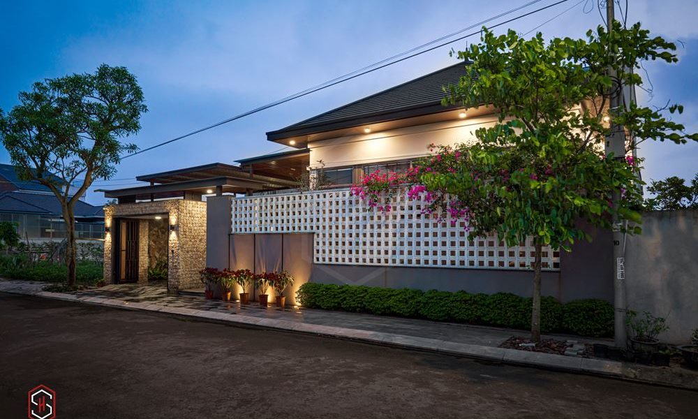 Biệt Thự Mái Nhật Tựa Resort Nghỉ Dưỡng Báo Hiếu Bố Mẹ
Biệt thự mái nhật nghỉ dưỡng sau khi hoàn thành, không chỉ gia chủ mà S-House chúng tôi đều cảm thấy mãn nguyện với kết quả của sự đầu tư và tìn...