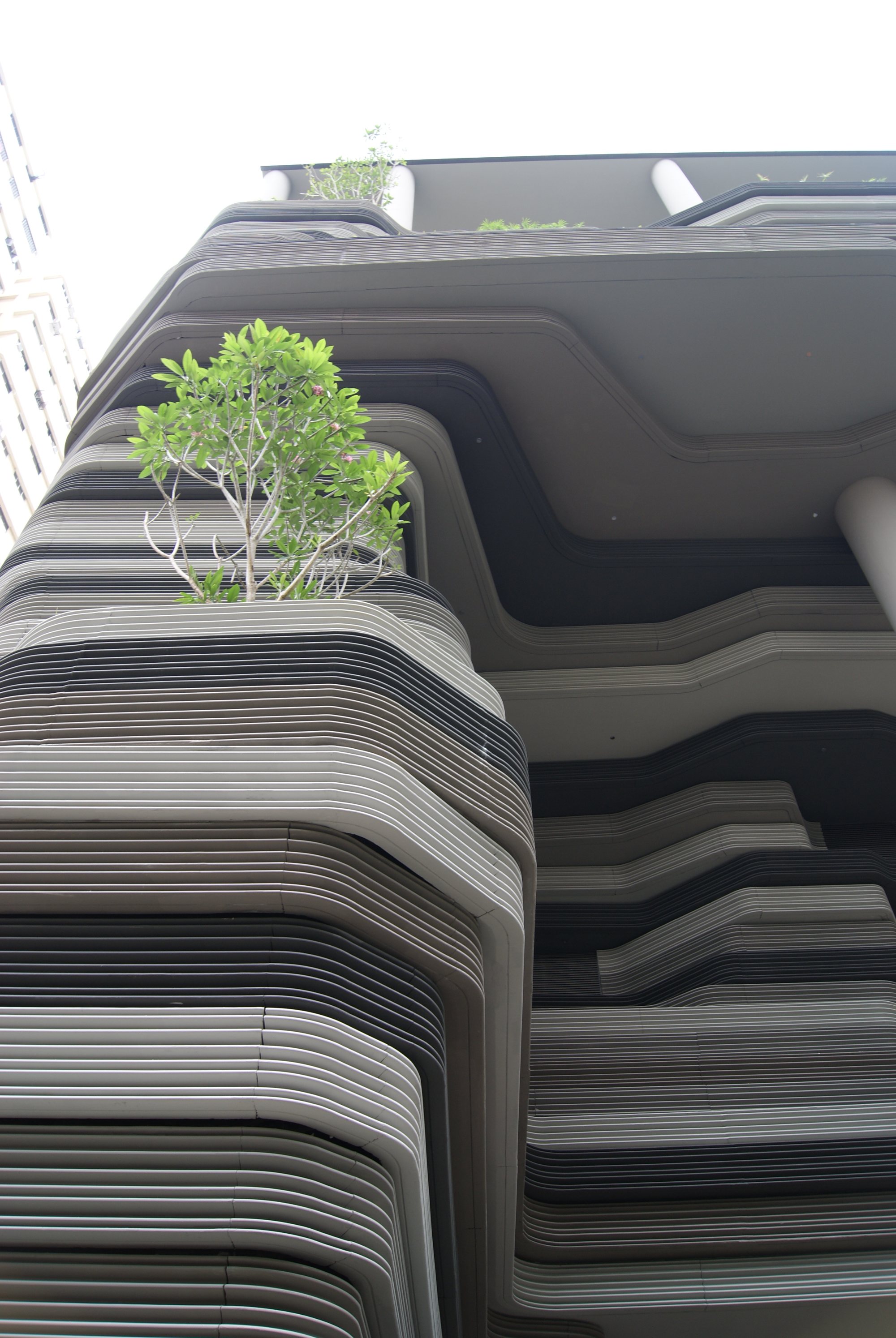 One Central Park, Sydney — mặt đứng cây leo