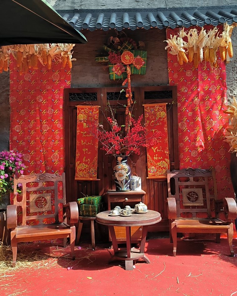 GỢI Ý 15 VẬT PHẨM TRANG TRÍ TIỂU CẢNH VƯỜN TẾT NGUYÊN ĐÁN
 .
Sắp cuối năm rồi, anh chị em bạn dì giờ này chắc ai cũng nô nức chuẩn bị trang trí nhà cửa – công ty đón tiệc Tất niên & Tết Nguyên đán. Mà...
