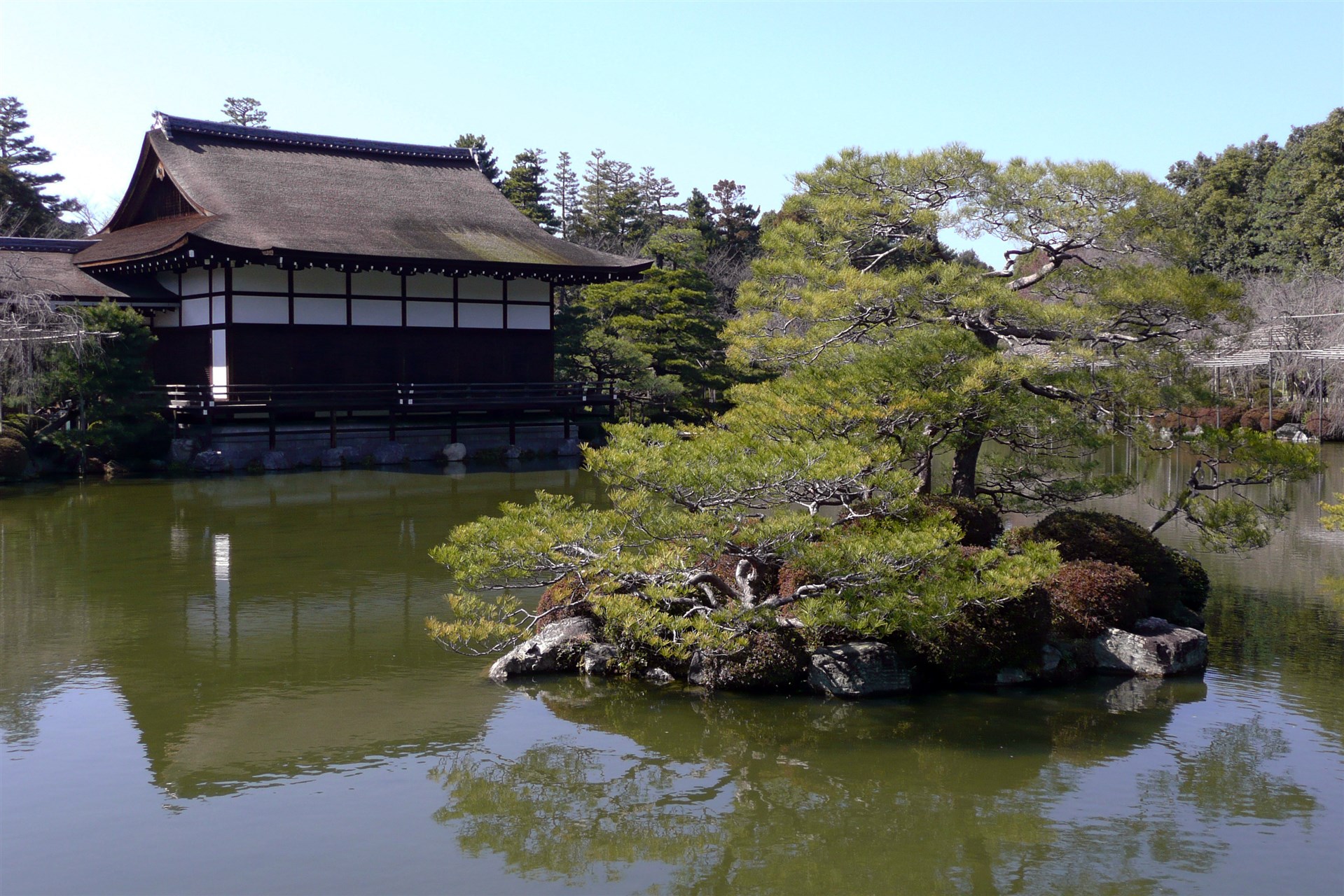 Thời Heian: hồ Osawa (Kyoto) và các khu vườn cung đình đầu tiên, dựng theo lối Trung Hoa (hình 3 trong 4)