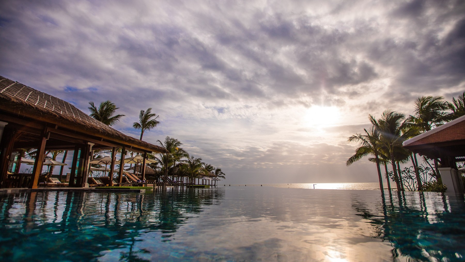 Cảnh quan resort ven biển miền Trung: đọc qua các khu nghỉ dưỡng đã xây