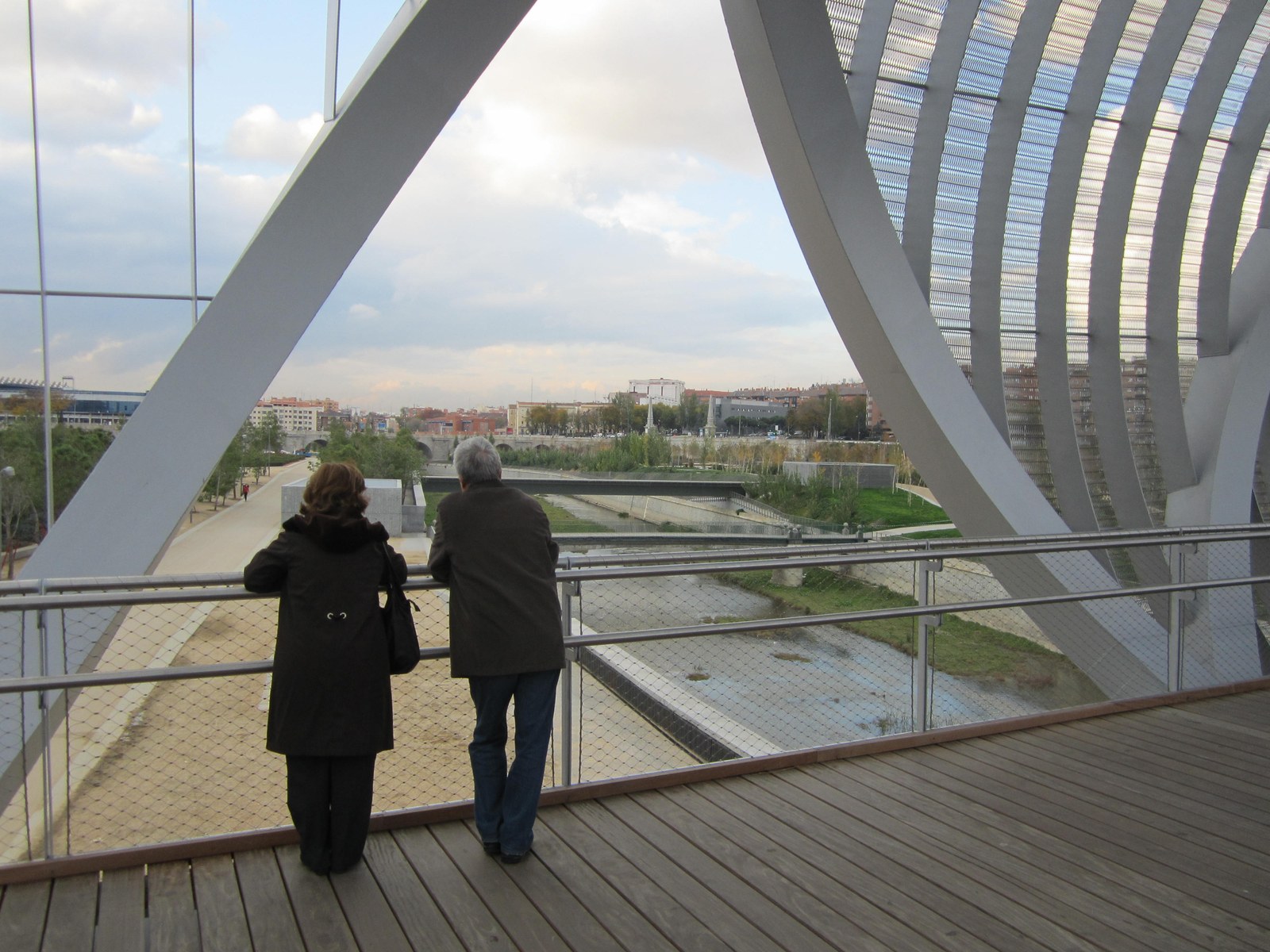 Madrid Río — Toàn cảnh công viên Madrid Río nhìn từ trên