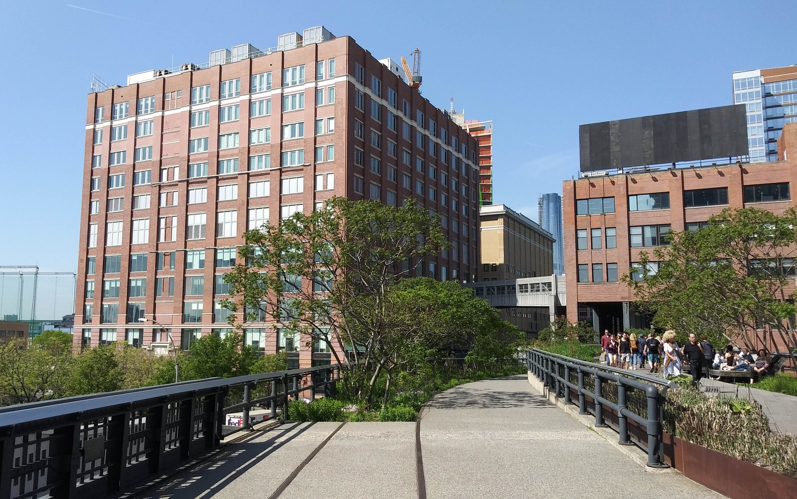 Vì sao kiến trúc cảnh quan là chìa khóa  — Lối đi High Line gần phố 14 với bồn