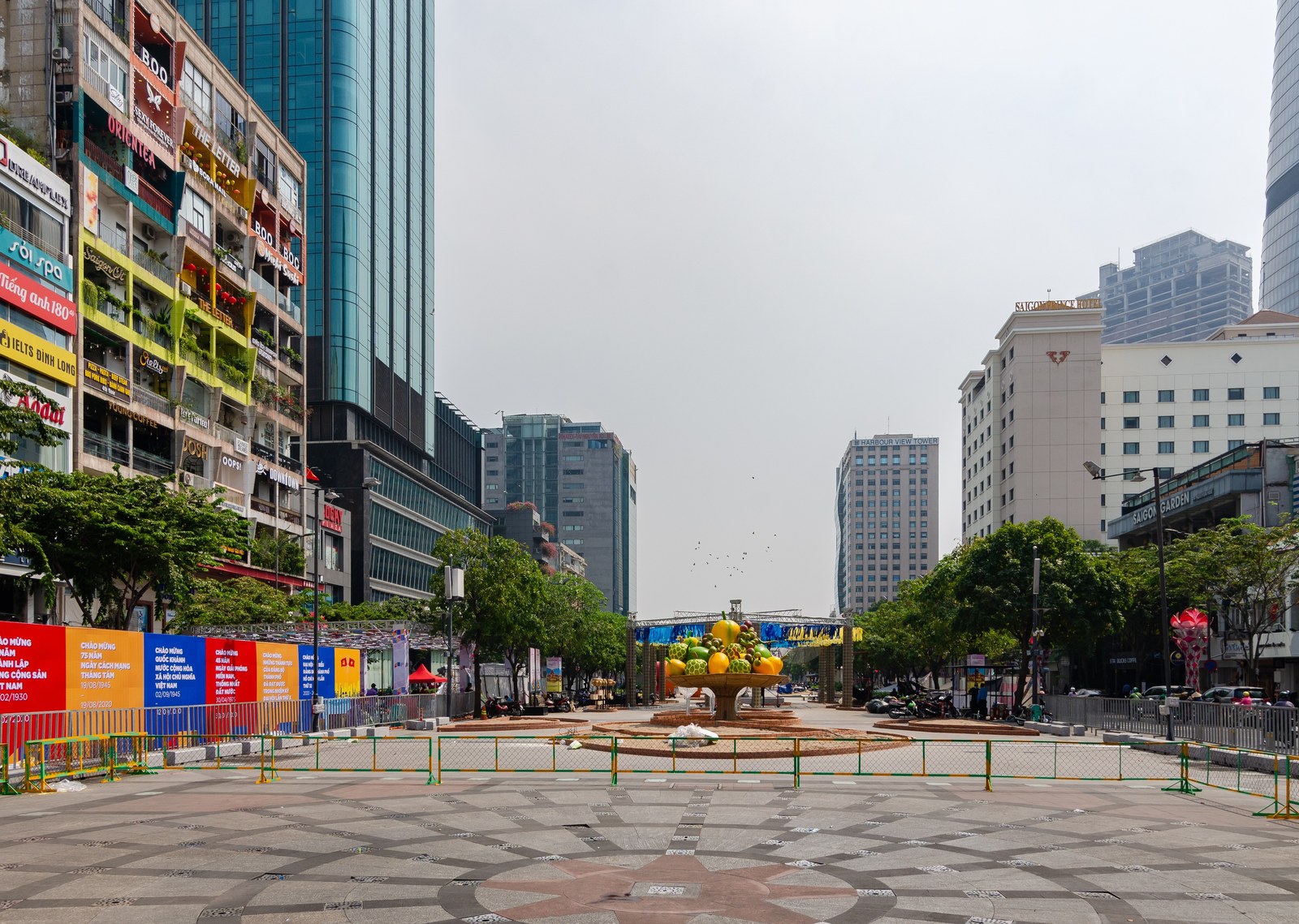 Vì sao kiến trúc cảnh quan là chìa khóa  — Phố đi bộ Nguyễn Huệ nhìn dọc trục