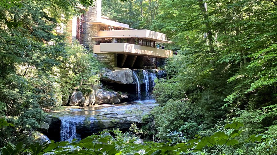 Fallingwater, Park Güell, Copacabana — những công trình từng lên Google Doodle