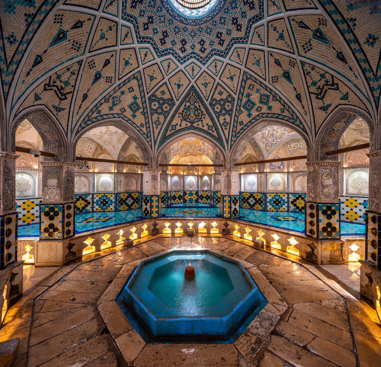 Ảnh minh hoạ — Nhà tắm hoàng gia Sultan Amir Ahmad Bathhouse ở